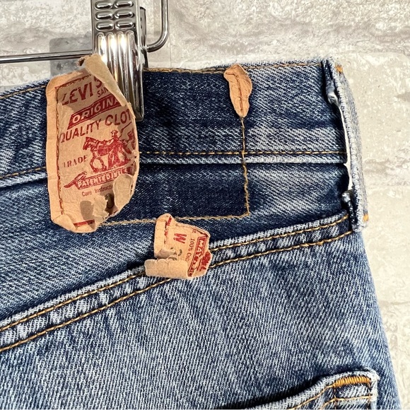 36x36 Vintage 90s Y2K Levi's 501 Button Fly Mexico Medium Wash Dad Jeans *Flawed - Picture 7 of 16